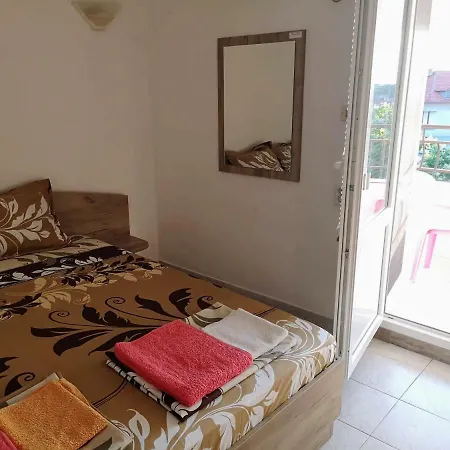 Guestrooms Stoyanovi Pensión Chernomorets