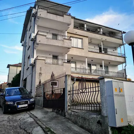 Pensión Guestrooms Stoyanovi 3*