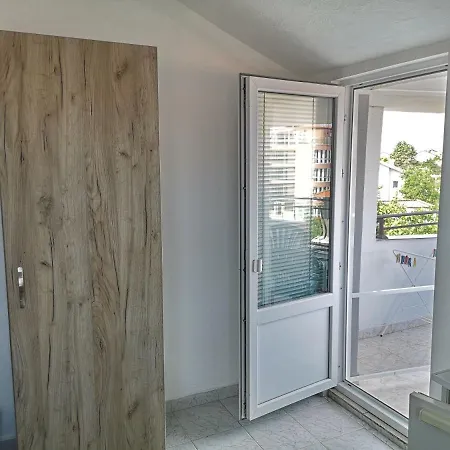 Guestrooms Stoyanovi Pensión 3*
